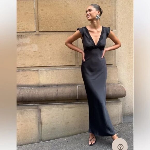 CHELSEA Cap Sleeve Maxi Dress - Black - Picture 1 of 4